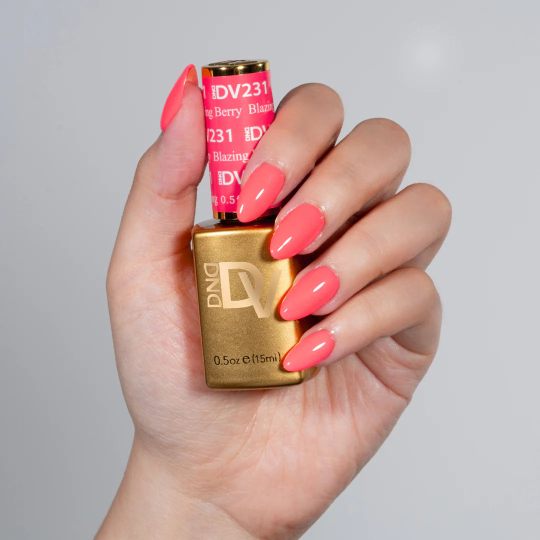 #231 - Esmalte en gel DND Diva UV/LED Soak Off - Blazing Berry