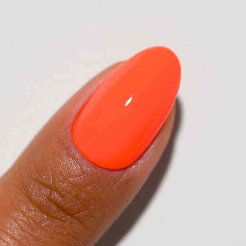#233 - Esmalte en gel DND Diva UV/LED Soak Off - Heatwave