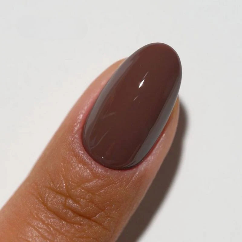 #250 - Esmalte en gel DND Diva UV/LED Soak Off - Marrón cedro