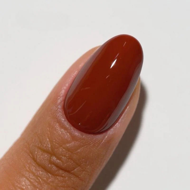 #251 - Esmalte en gel DND Diva UV/LED Soak Off - Rojo chocolate