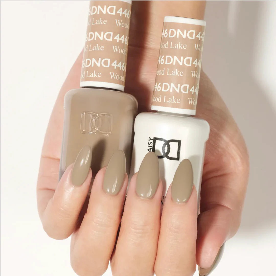 #446 - Esmalte en gel DND UV/LED Soak Off - Woodlake