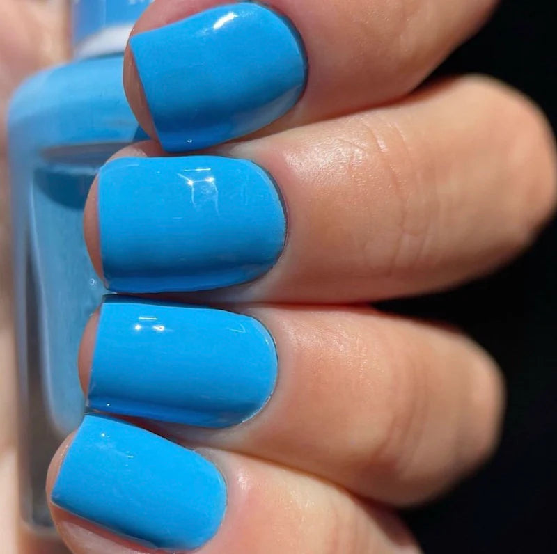 #672 - Esmalte en gel DND UV/LED Soak Off - Midnight Kiss