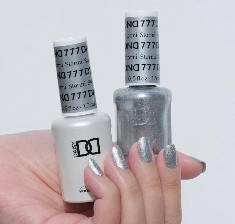 #777 - Esmalte en gel DND UV/LED Soak Off - Stormi