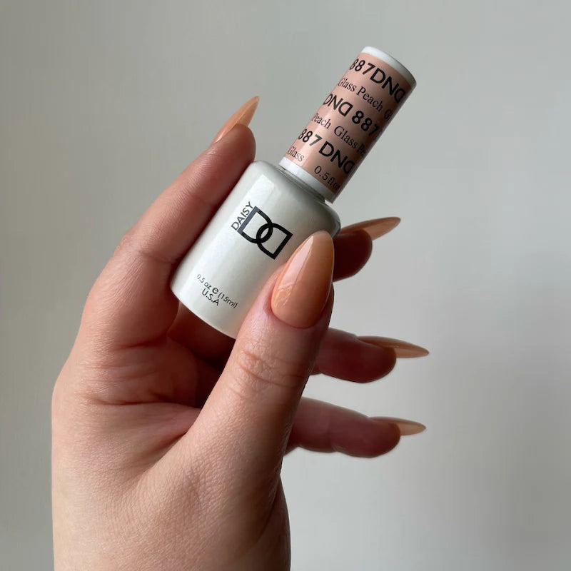 #887 - DND Daisy Gel UV/LED Soak Off - Glass Peach