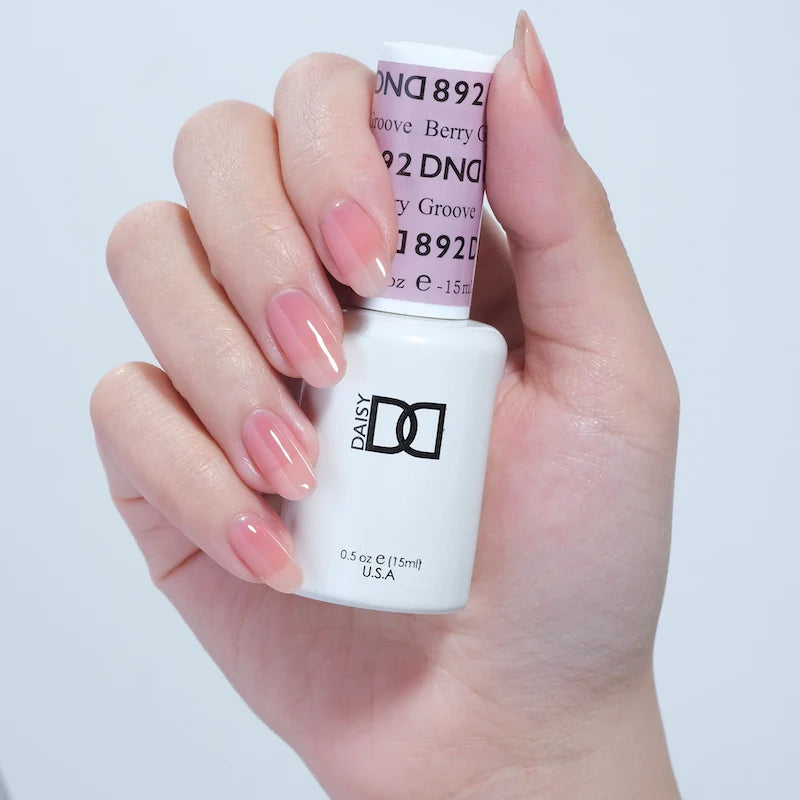 #892 - Esmalte en gel DND UV/LED Soak Off - Berry Groove