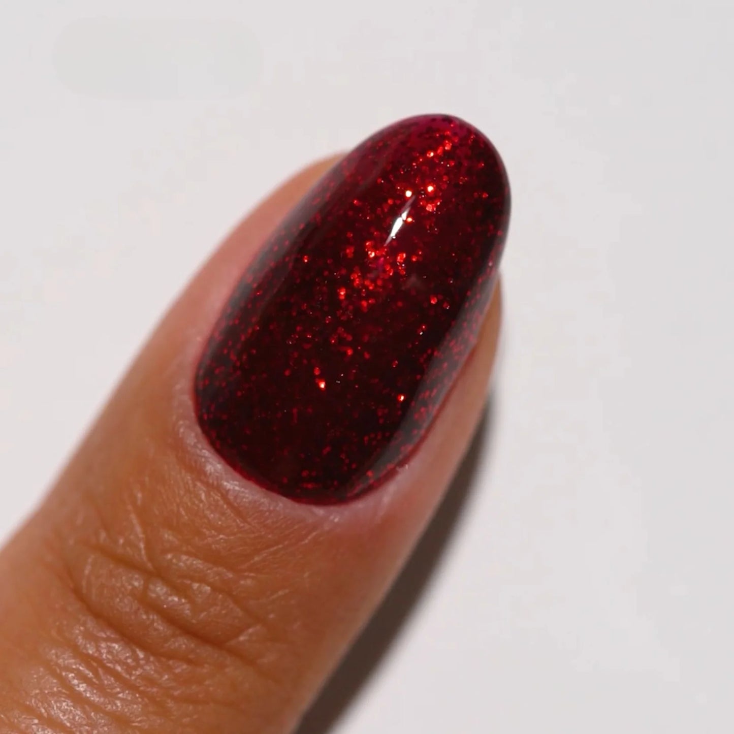#036 - Esmalte en gel DND Diva UV/LED Soak Off - Gema sensual