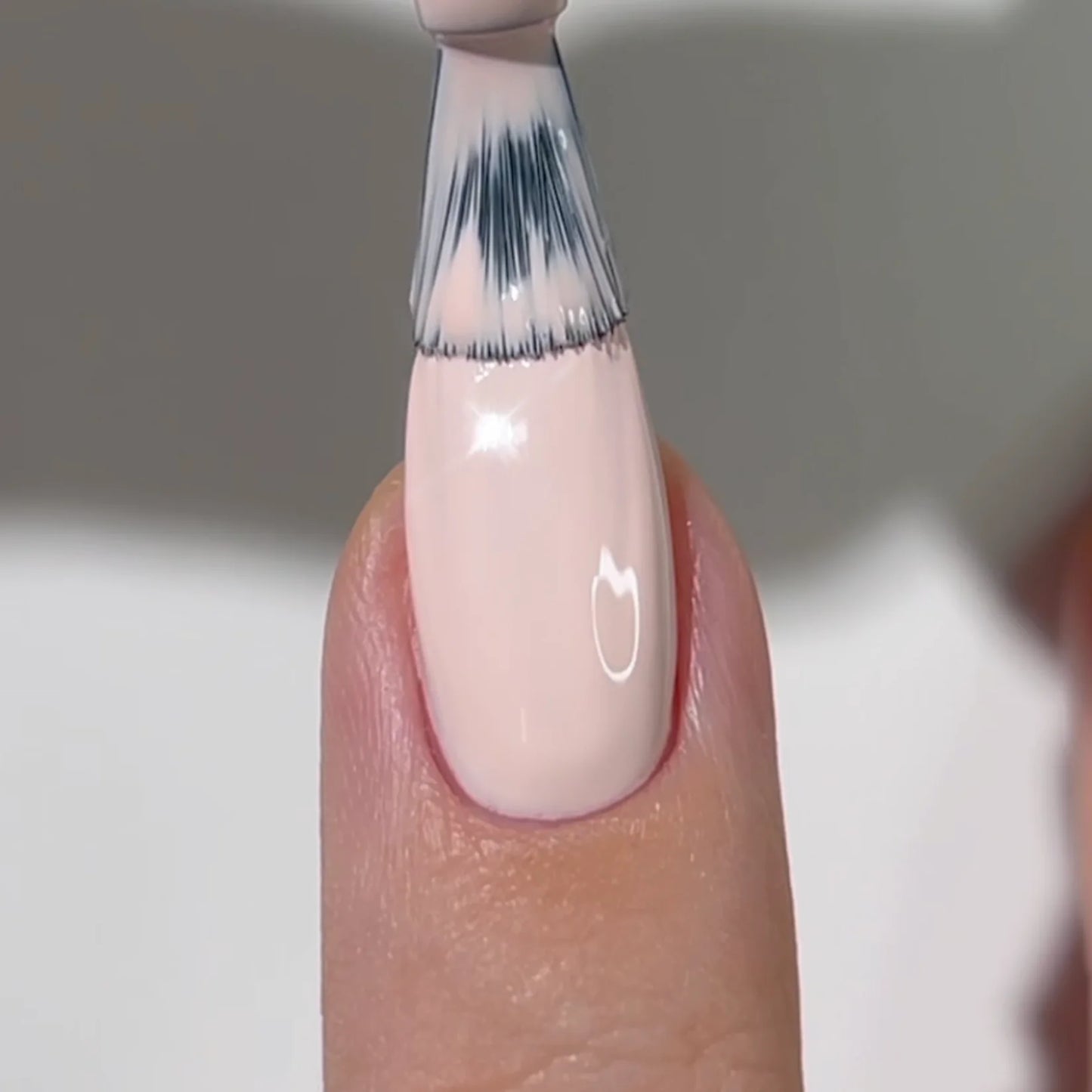 #060 - Esmalte en gel DND Diva UV/LED Soak Off - Té atemporal