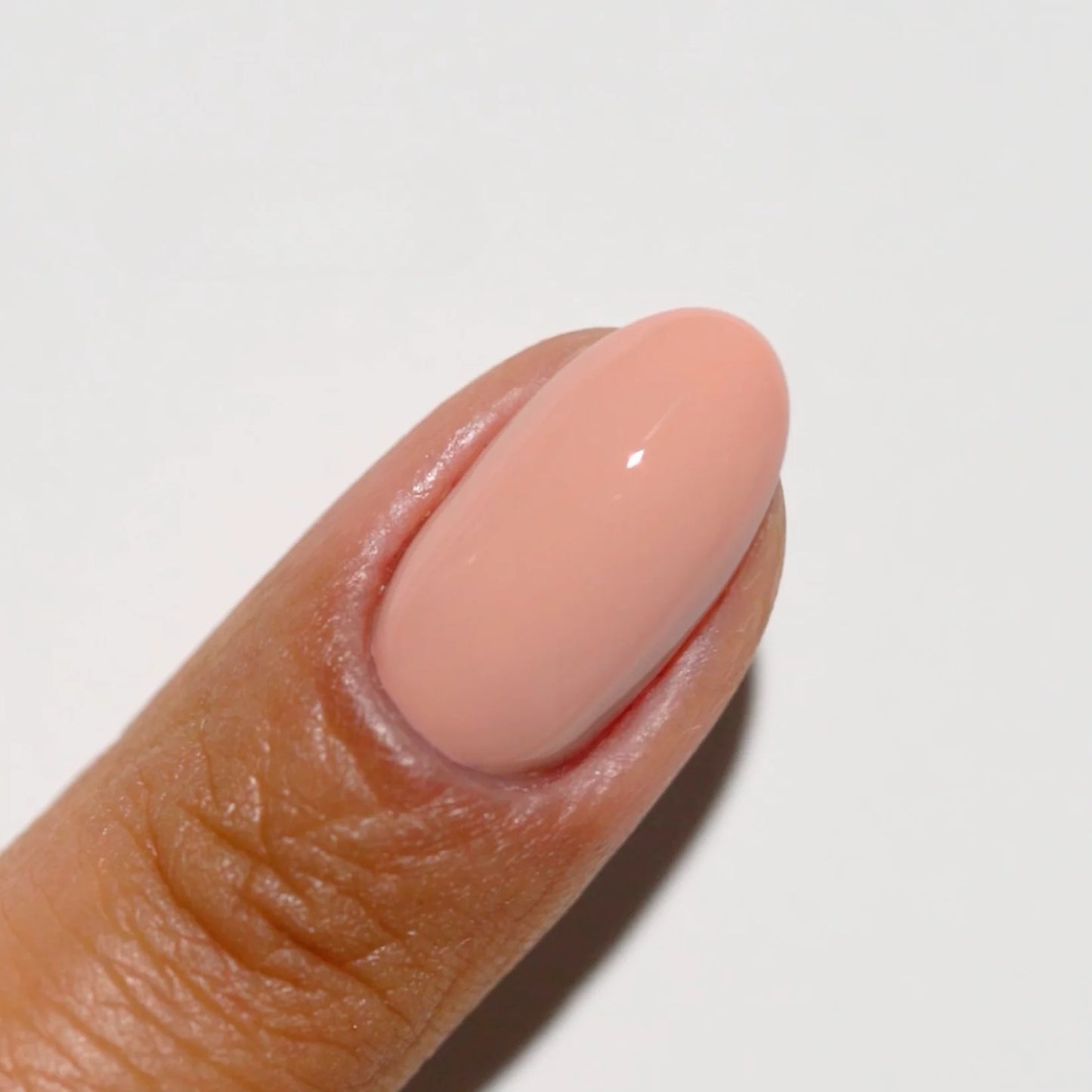 #070 - Esmalte en gel DND Diva UV/LED Soak Off - Nude Glamour