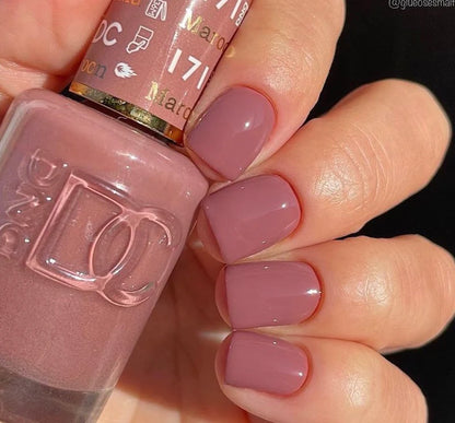#171 - DND DC Gel UV/LED Soak Off- Maroon