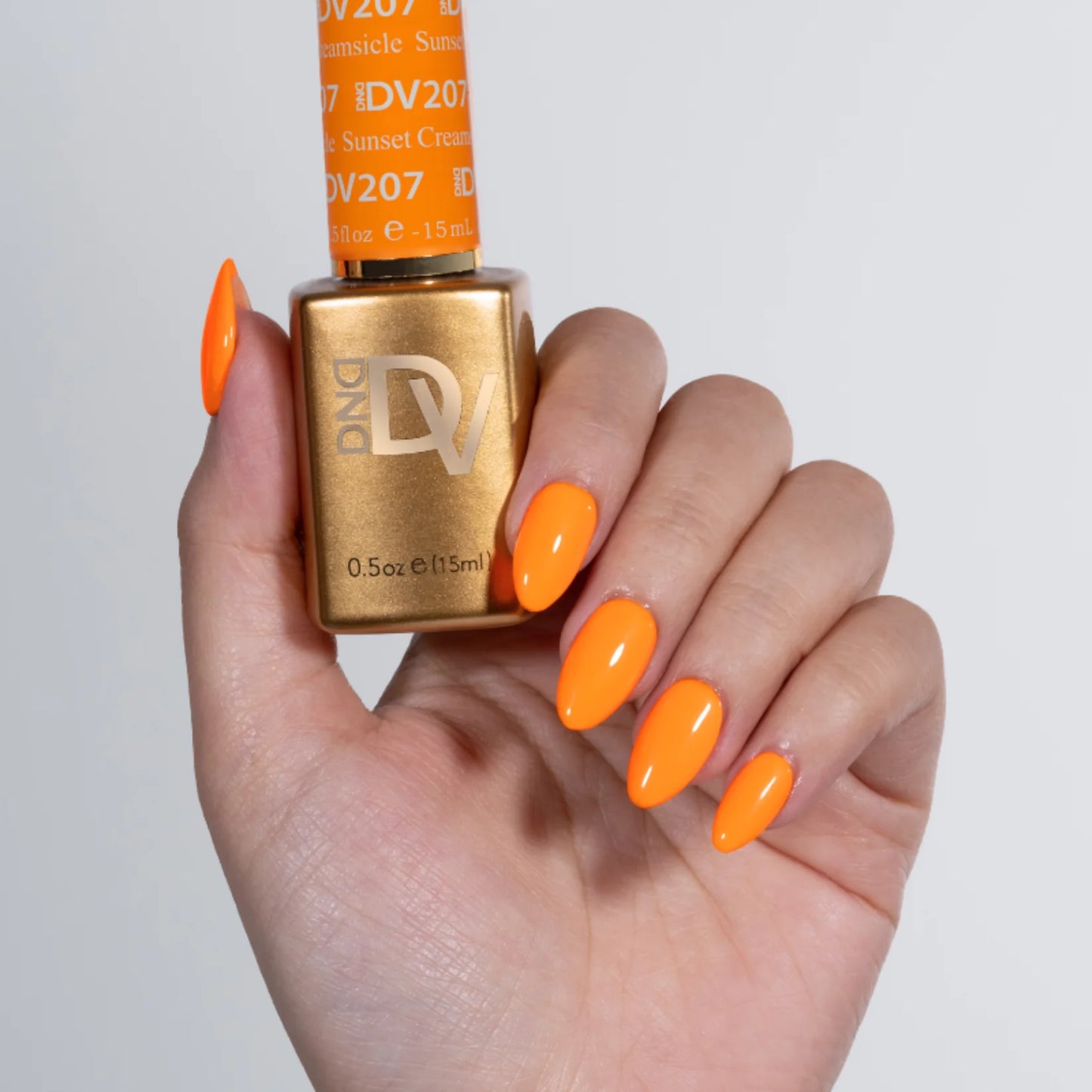 #207 - DND Diva Gel UV/LED Soak Off - Sunset Creamsicle