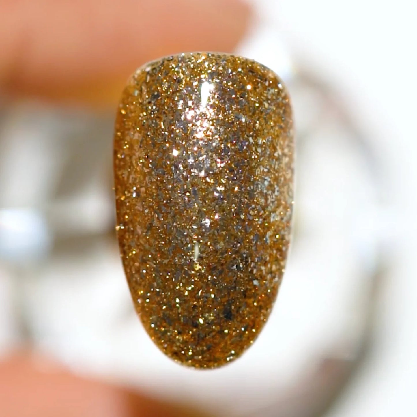 #208 - DND DC Gel UV/LED Soak Off - Dorado