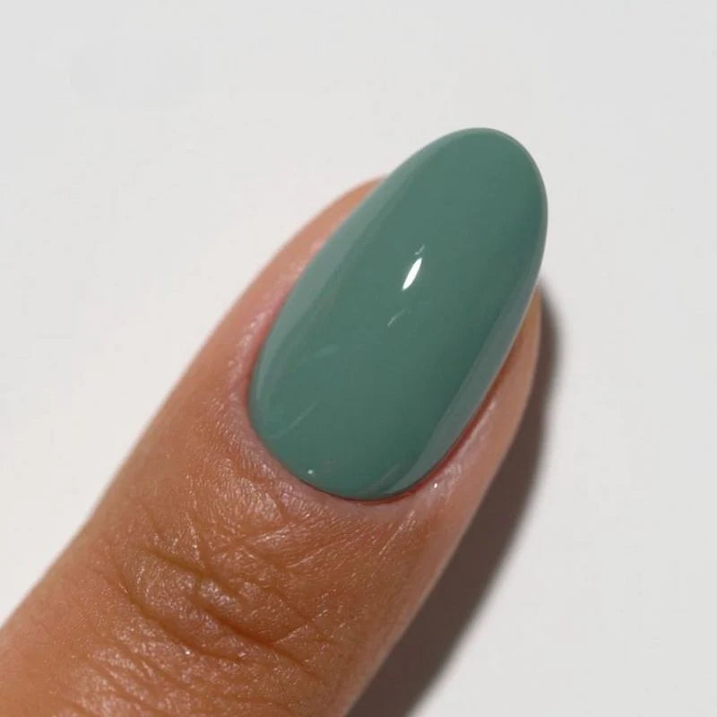 #241 - Esmalte en gel DND Diva UV/LED Soak Off - Salvia salvaje