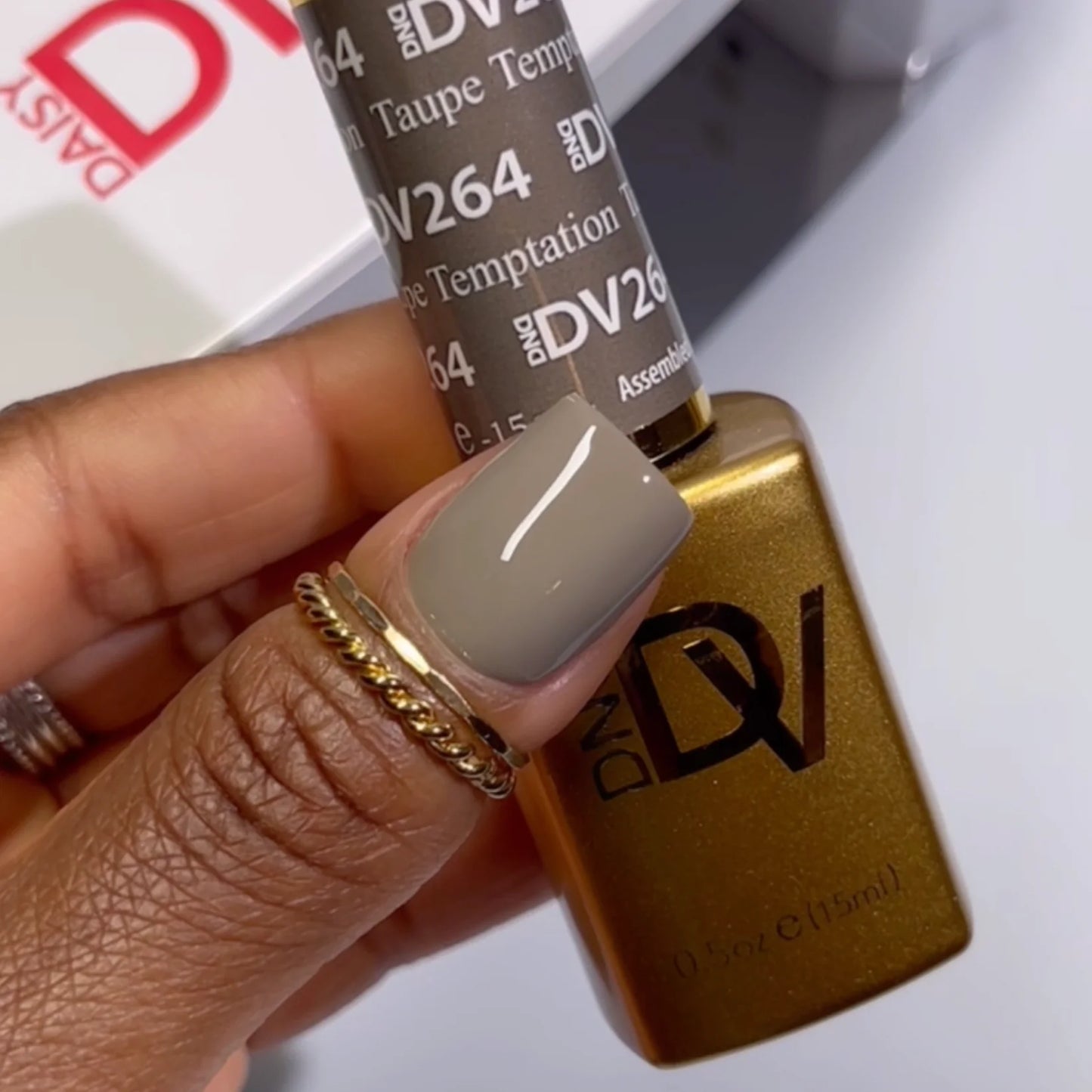 #264 - Esmalte en gel DND Diva UV/LED Soak Off - Taupe Temptation