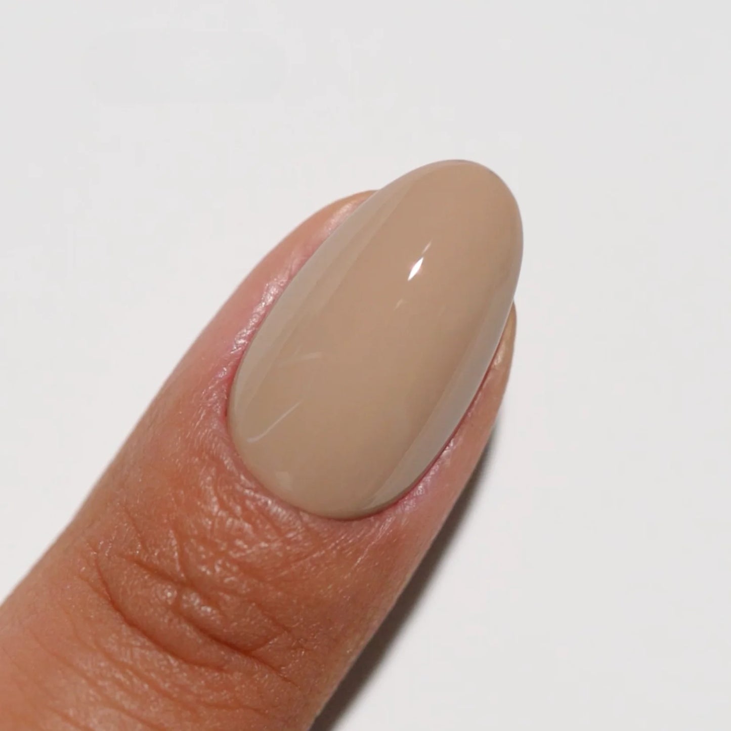 #266 - Esmalte en gel DND Diva UV/LED Soak Off - Nude Mocha