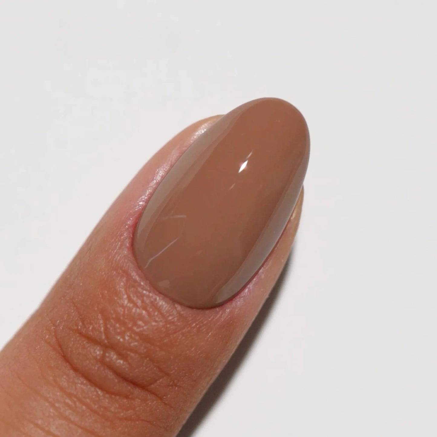 #267 - Esmalte en gel DND Diva UV/LED Soak Off - Toffee almendrado