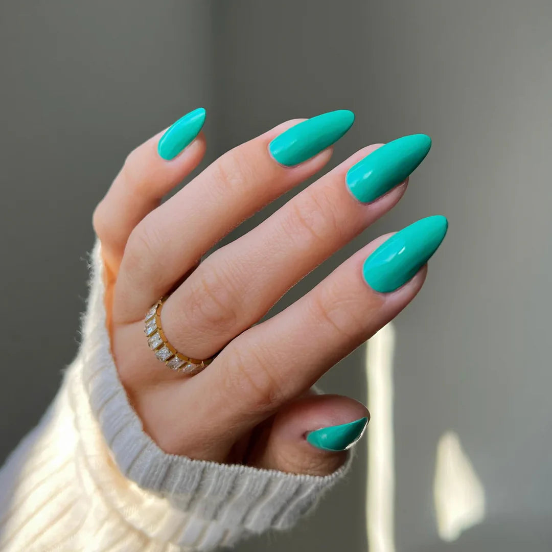 #533 - Esmalte en gel DND UV/LED Soak Off - Greenwich