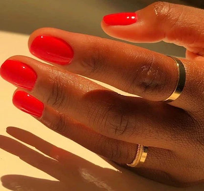 #563 - Esmalte en gel DND UV/LED Soak Off - DND Rojo