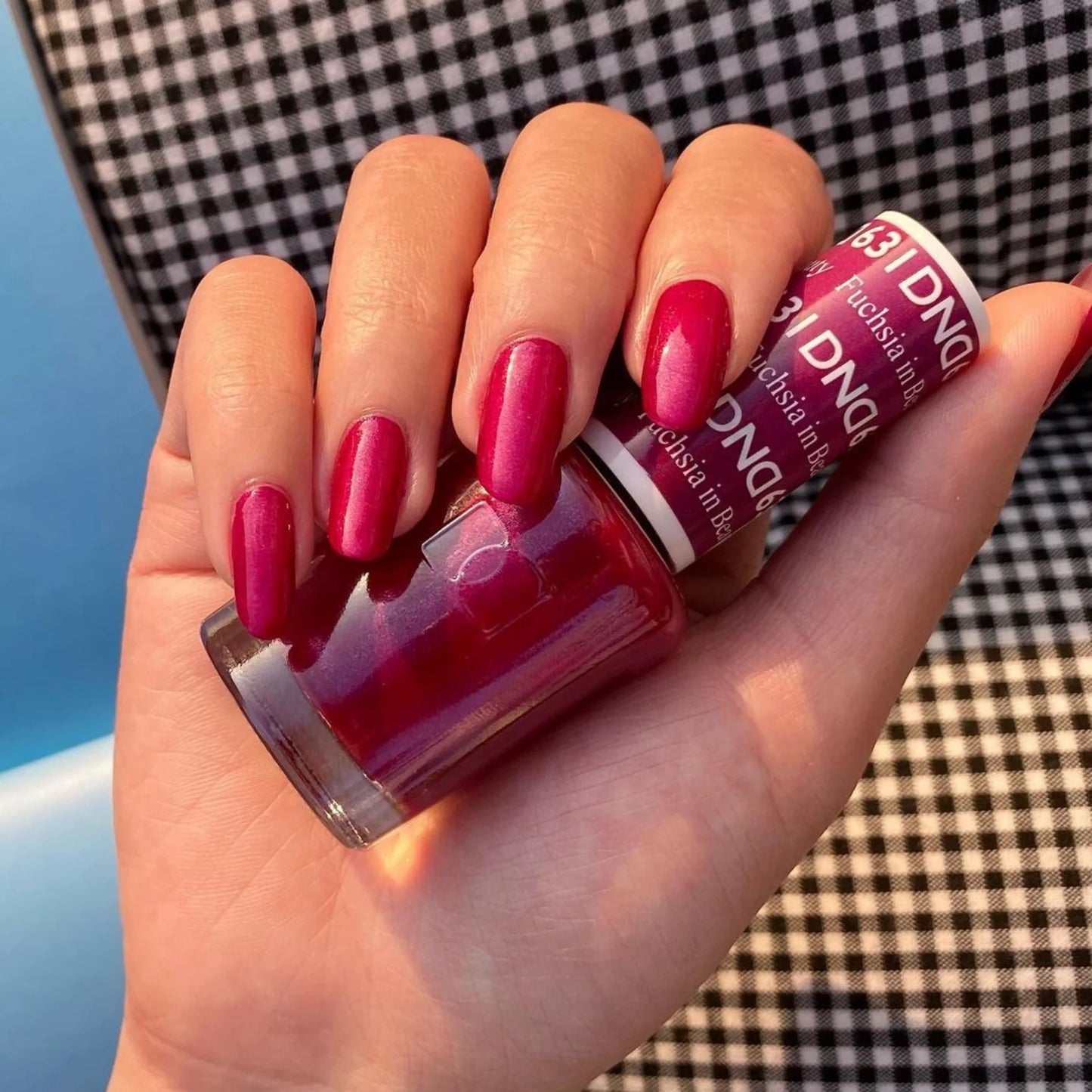 #631 - Esmalte en gel DND UV/LED Soak Off - Fucsia en The Beauty