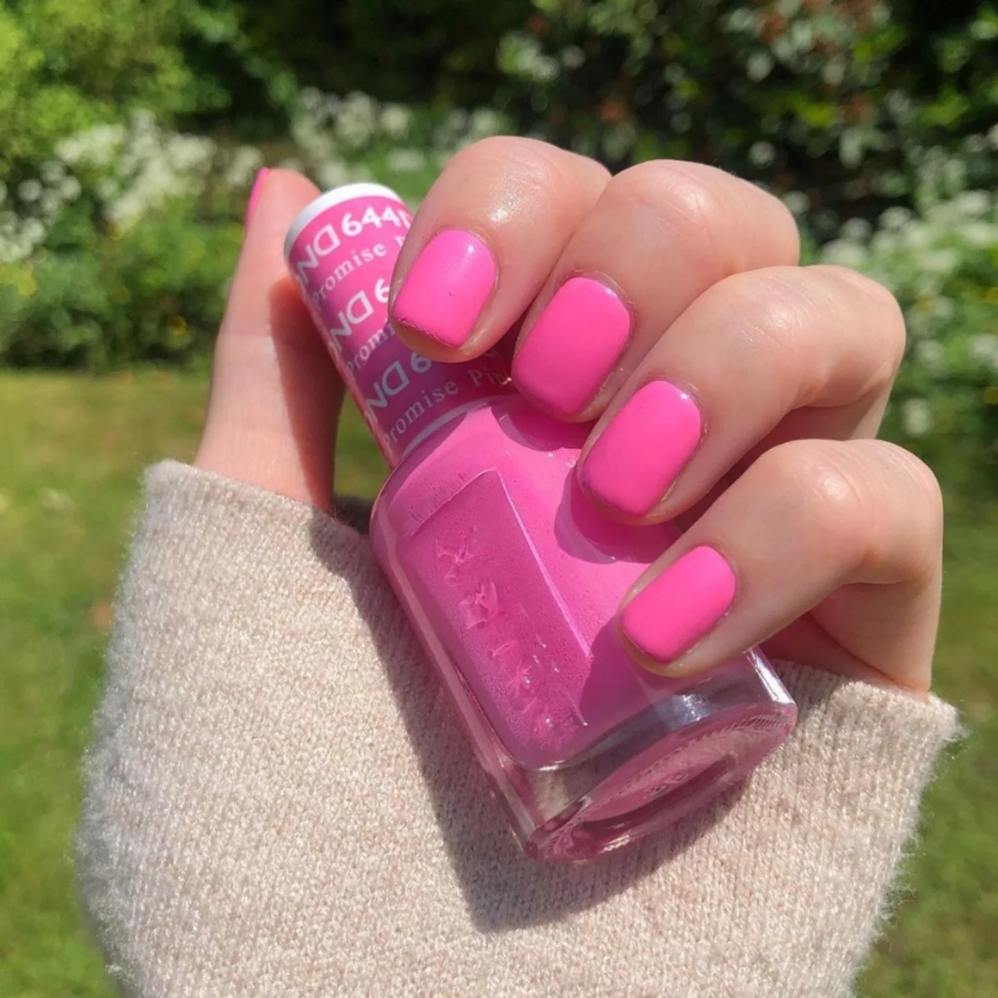 #644 - Esmalte en gel DND UV/LED Soak Off - Pinkie Promise