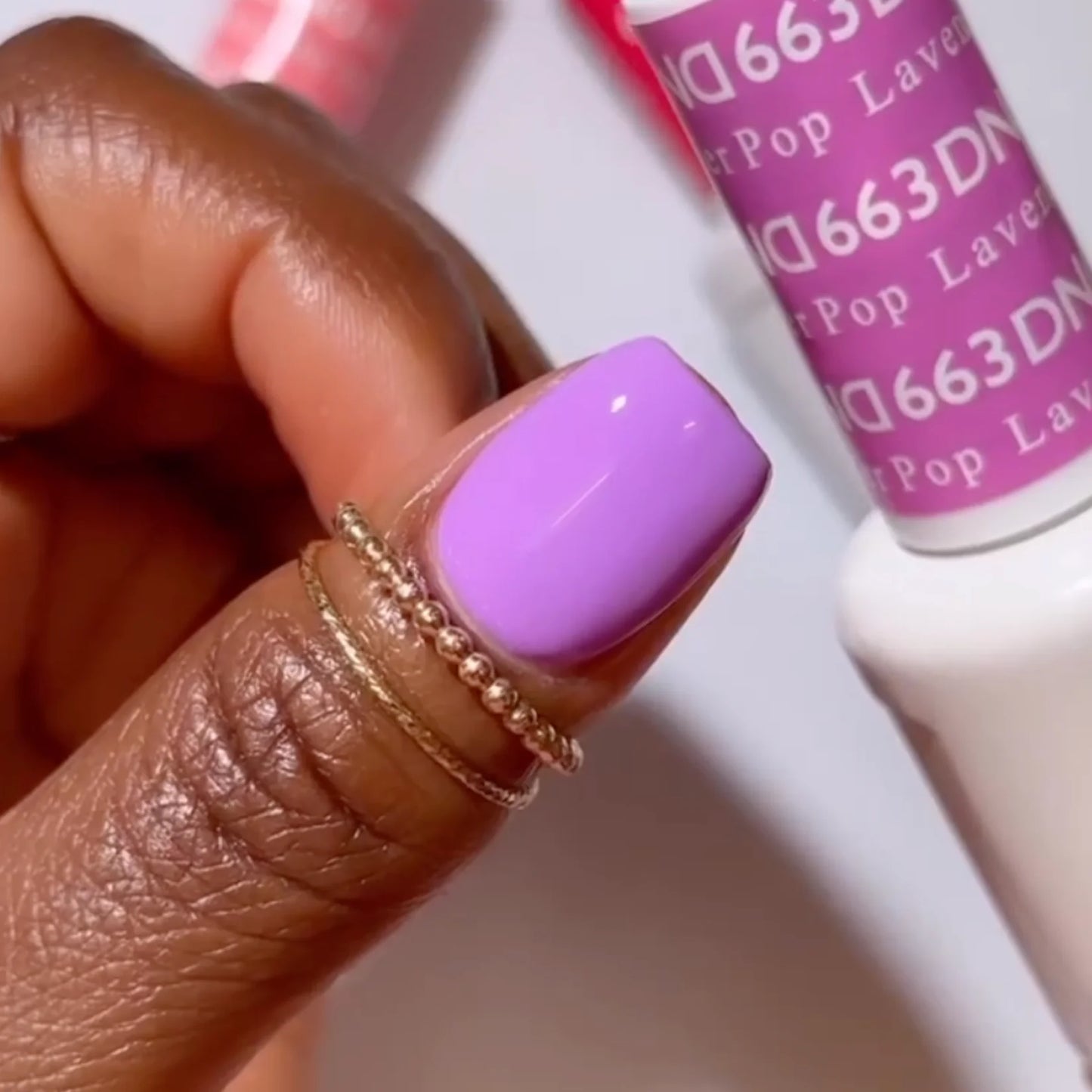 #663 - Esmalte en gel DND UV/LED Soak Off - Lavanda Pop