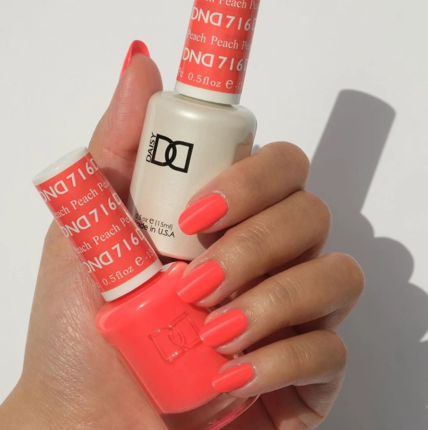 #716 - Esmalte en gel DND UV/LED Soak Off - Melocotón