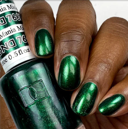 #766 - Esmalte en gel DND UV/LED Soak Off - Mistletoe Manie