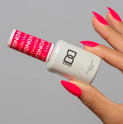#817 - Esmalte en gel DND UV/LED Soak Off - Circus Chic