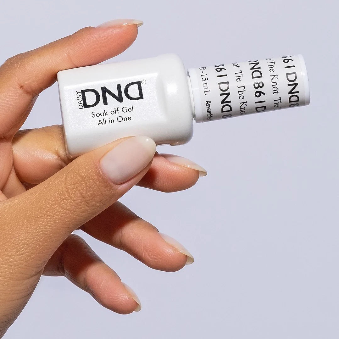 #861 - Esmalte en gel DND UV/LED Soak Off - Tie The Knot