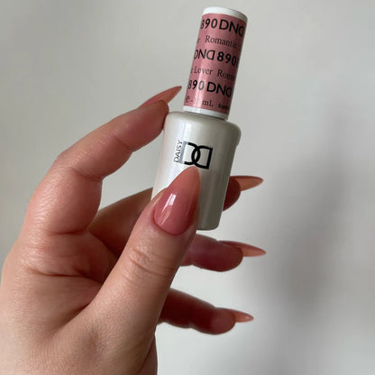 #890 - Esmalte en gel DND UV/LED Soak Off - Romantic Lover